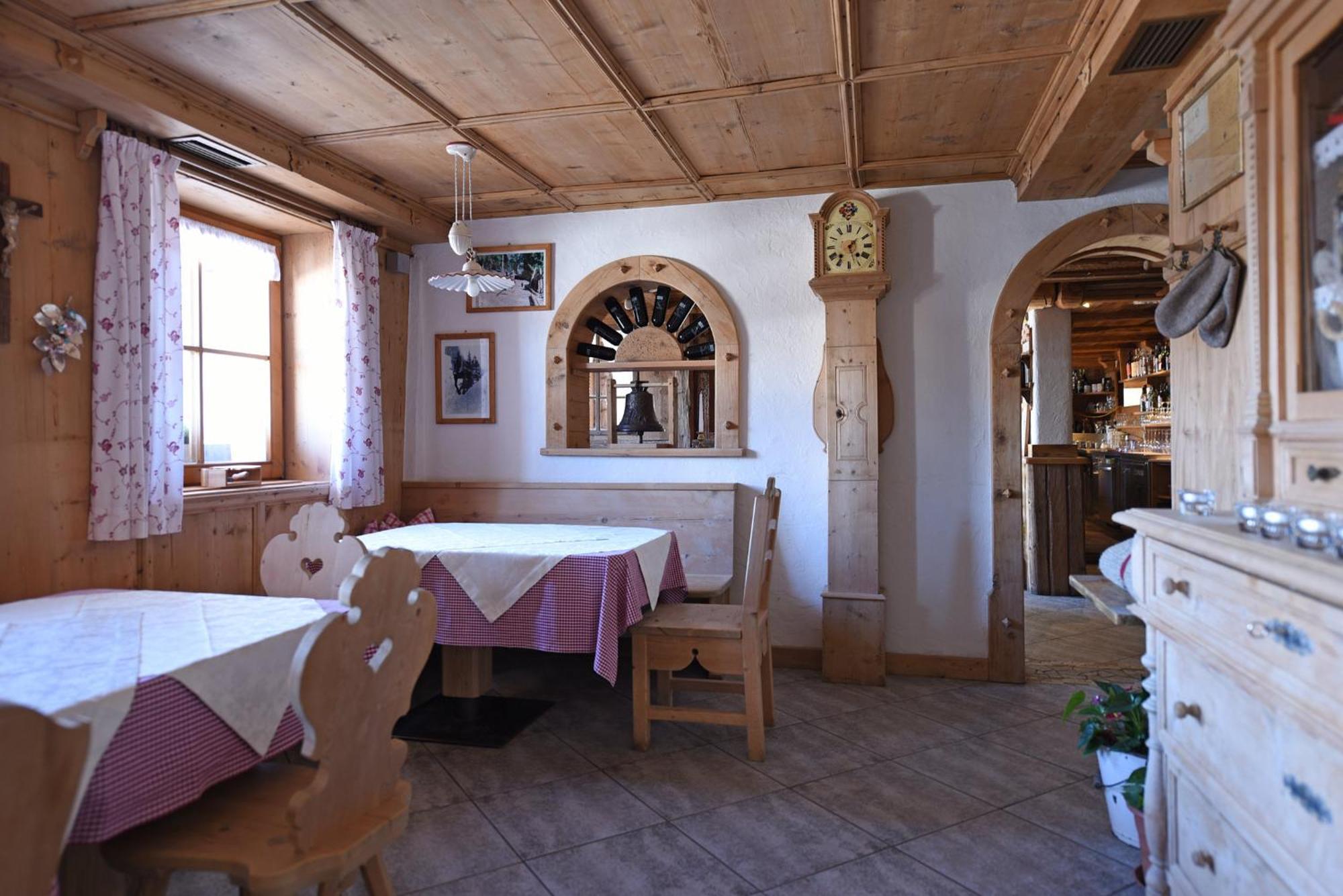 Agriturismo Soleseid سان فيجيليو دي ماريبْ المظهر الخارجي الصورة